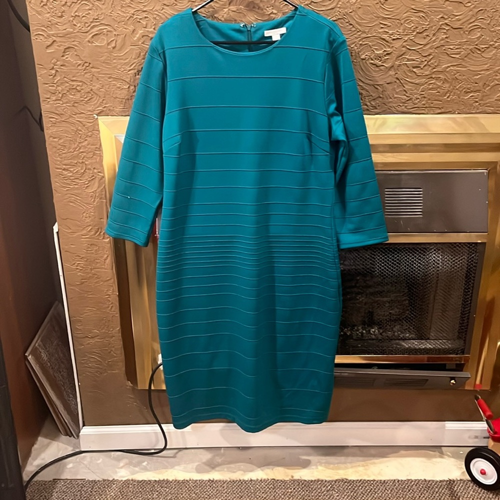 Green dress with zipper in back. Size XL